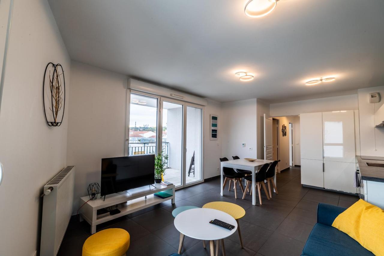 Be My Home - Les Mots Bleus Lyon Bagian luar foto